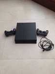 PlayStation 4 1 TB z dwoma padami