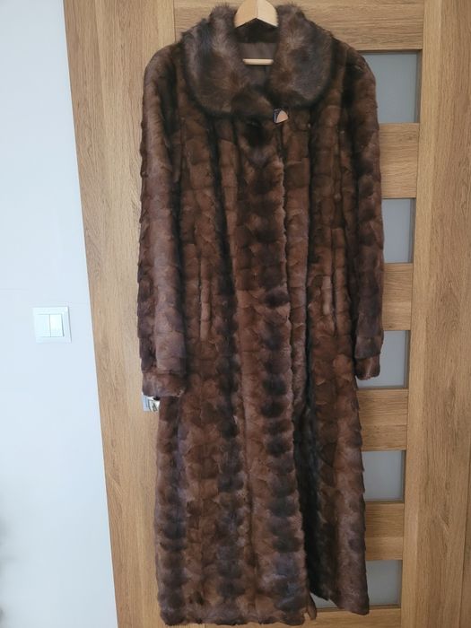 Damskie futro z norek niewiele noszone