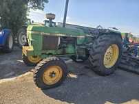 Trator John Deere 2140