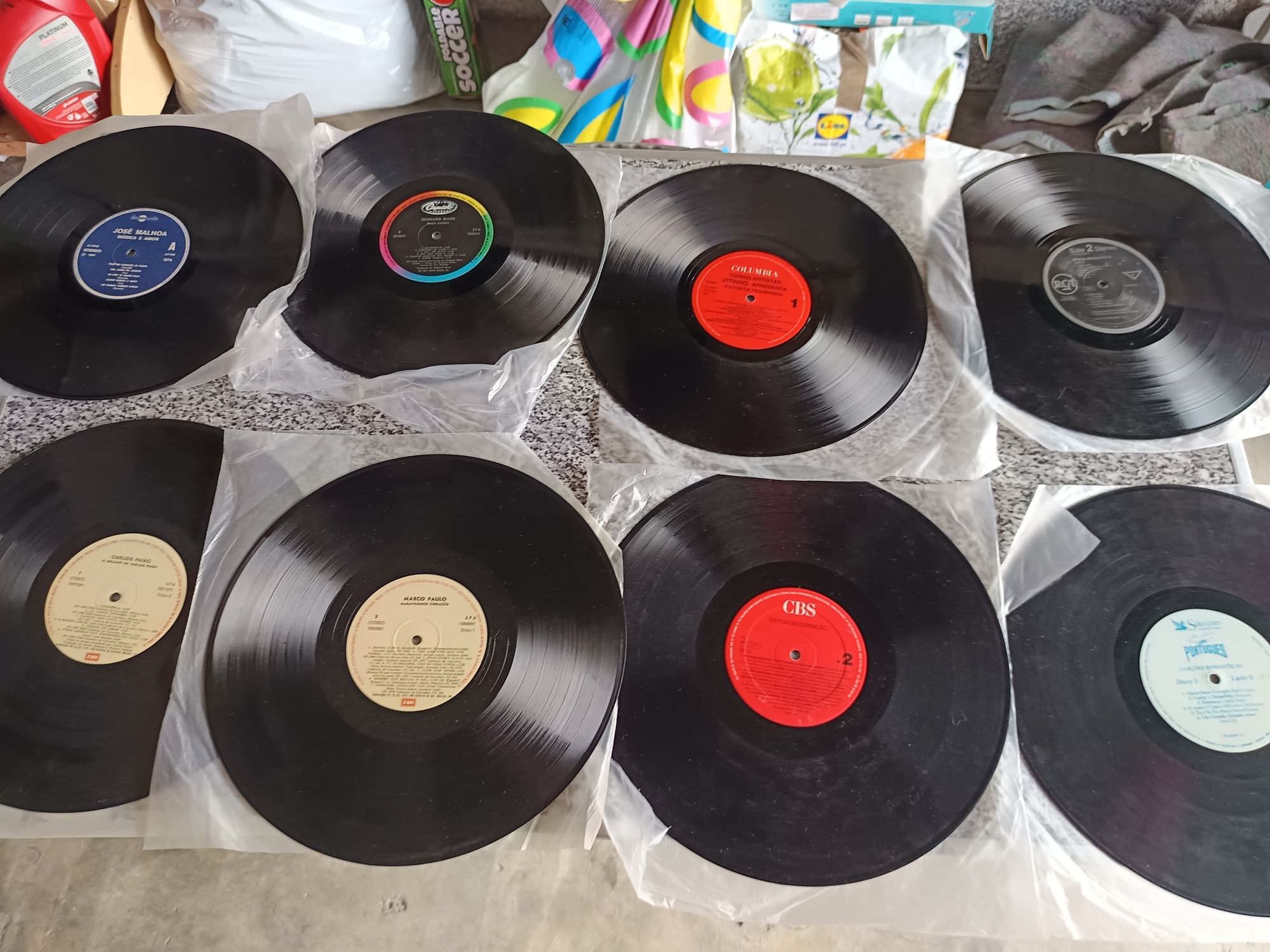 Vendo 54 discos de vinil