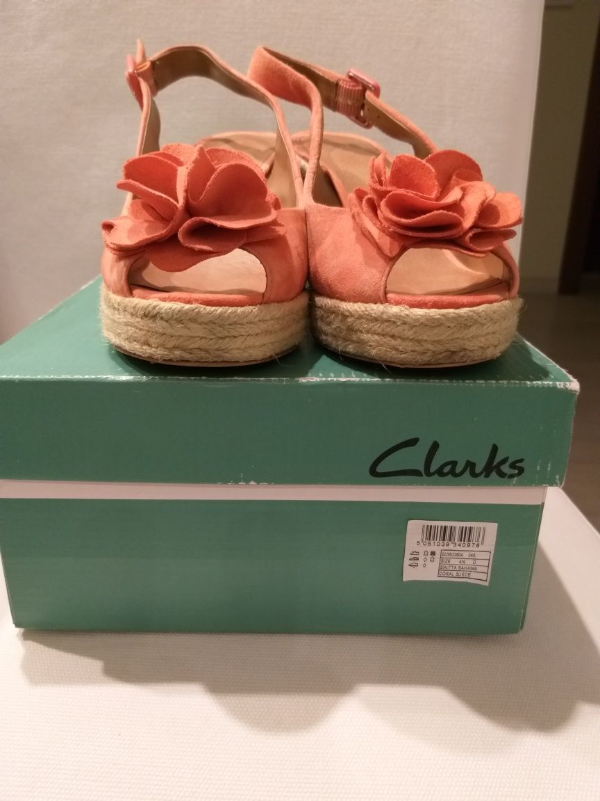 Sandały na koturnie Clarks,Espadryle koralowy r.37.5