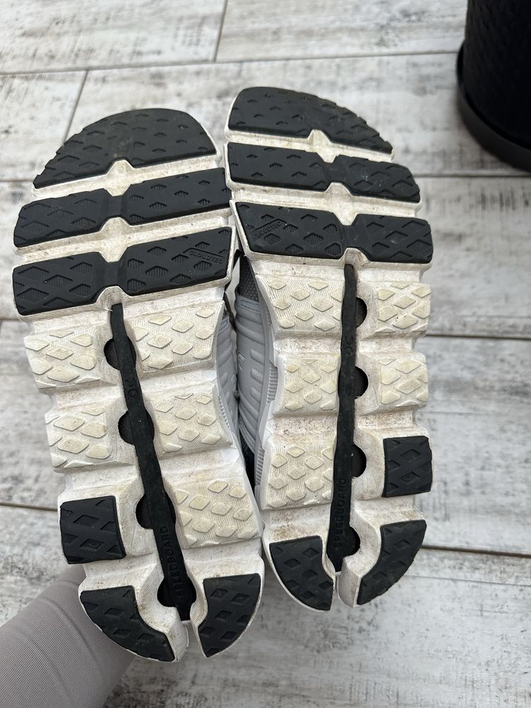 Buty do biegania ON Running Cloudswift 3