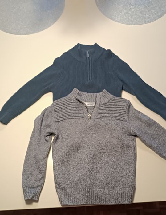 2 swetry chłopięce rozmiar 104