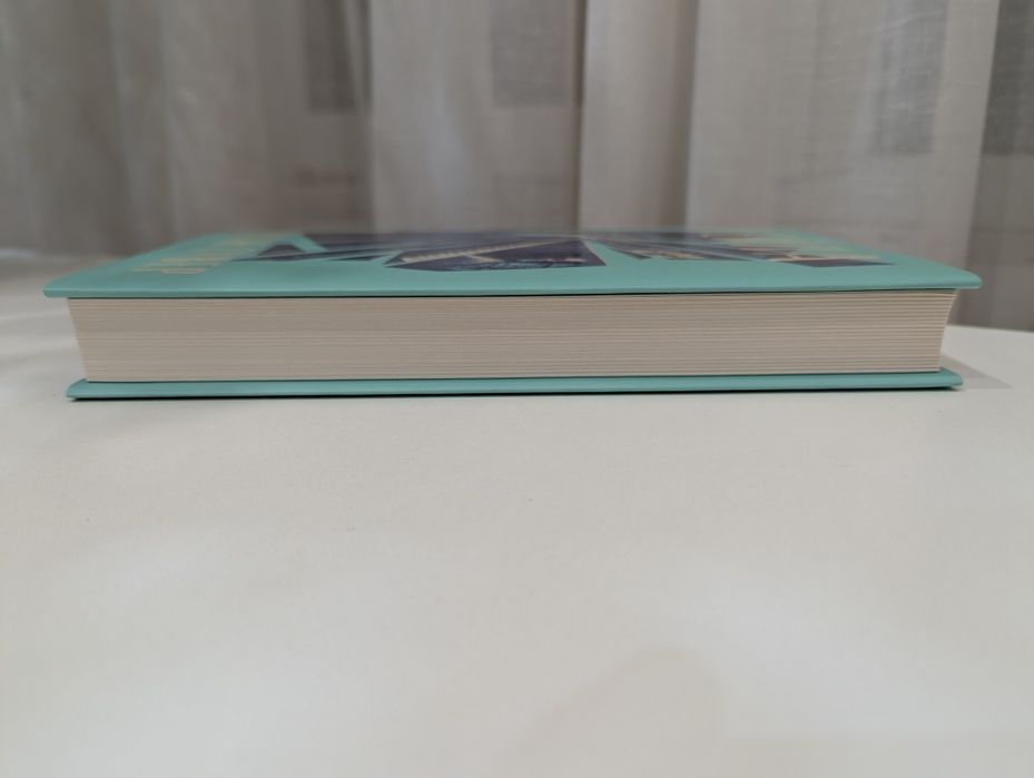 Книга Лейла, авторка Колоін Гувер