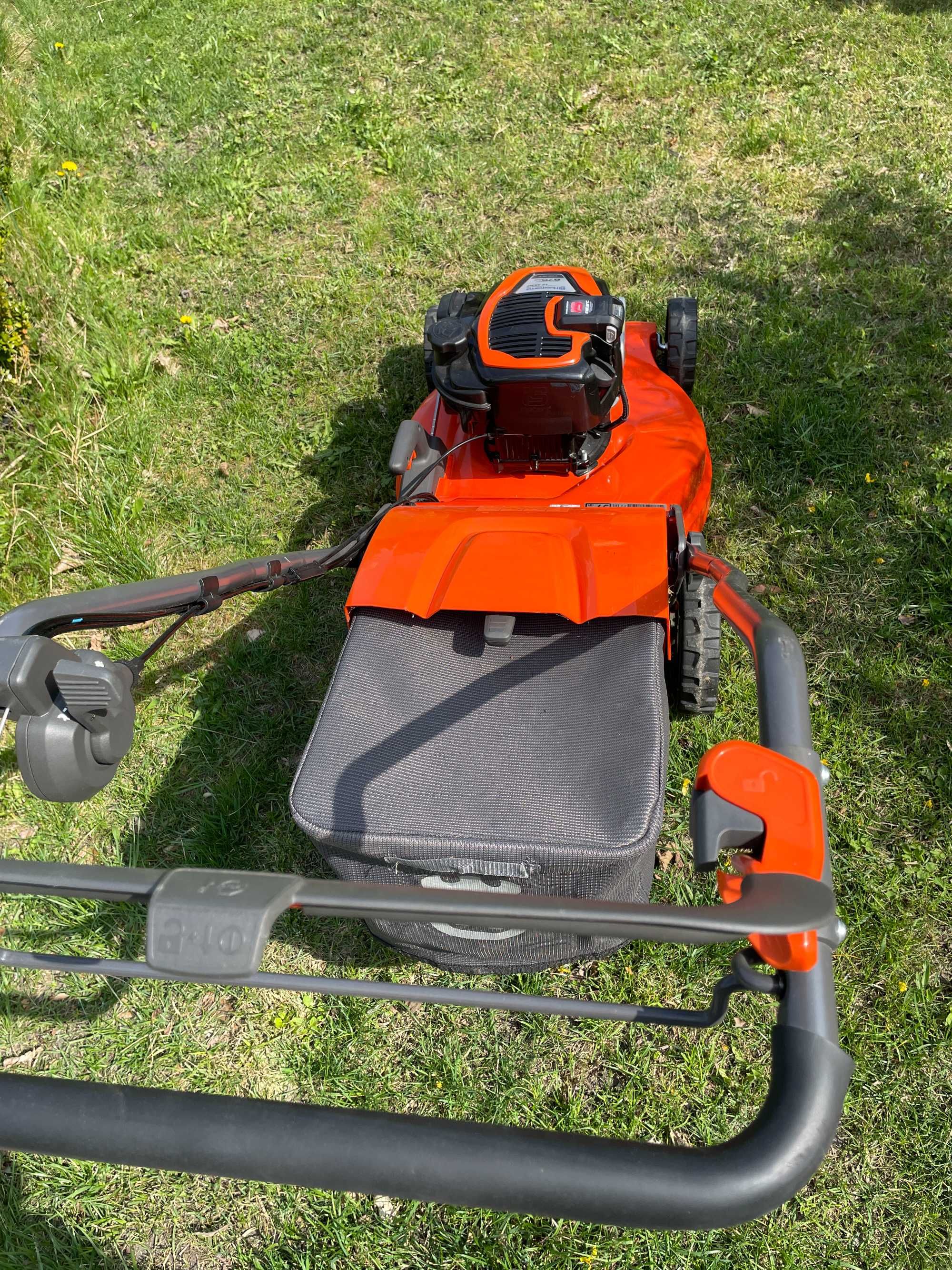 prawie nowa HUSQVARNA Kosiarka spalinowa z napędem LC 353VI