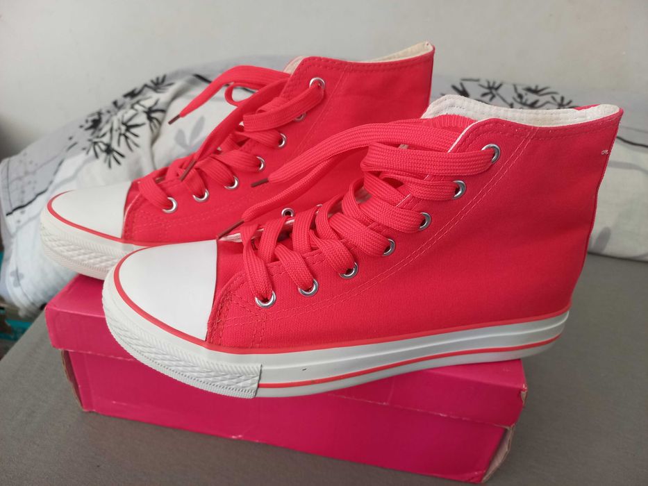 Trampki różowe ROZMIAR 39 nowe