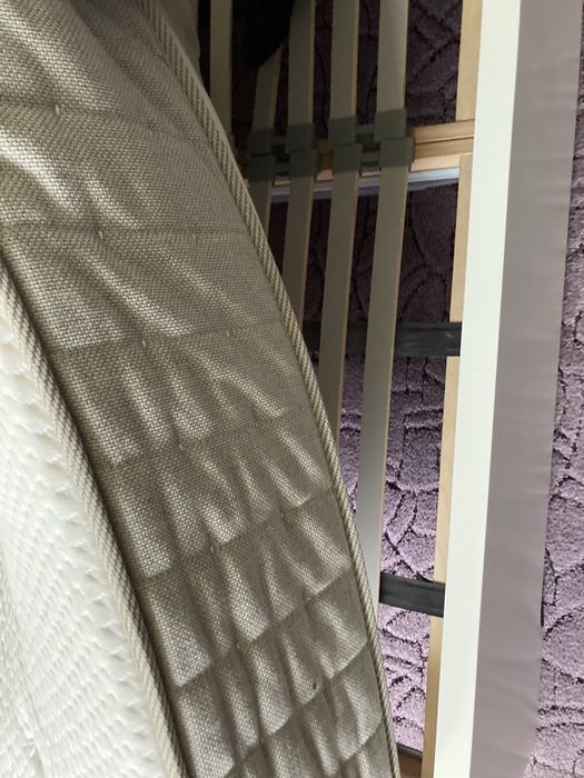 Lóżko z materacem Ikea. Materac oddychajacy dla zdrowego kreg.