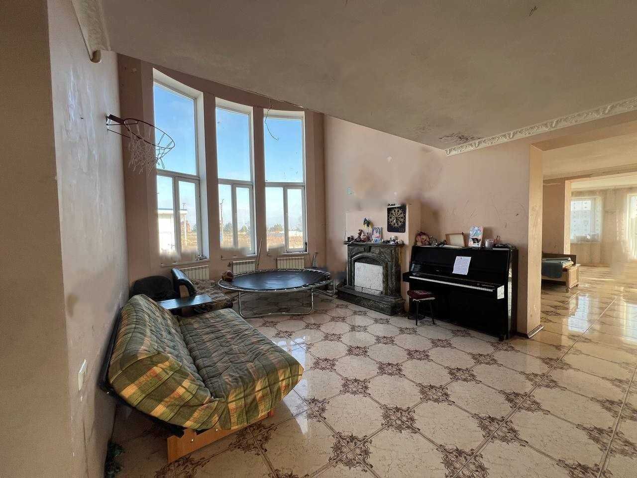 Продаж дачі 430 м2 з ділянкою 24 сотки М.-Рубежівка ID674