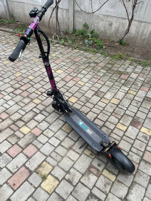 Продам электросамокат Макс скорость 55км