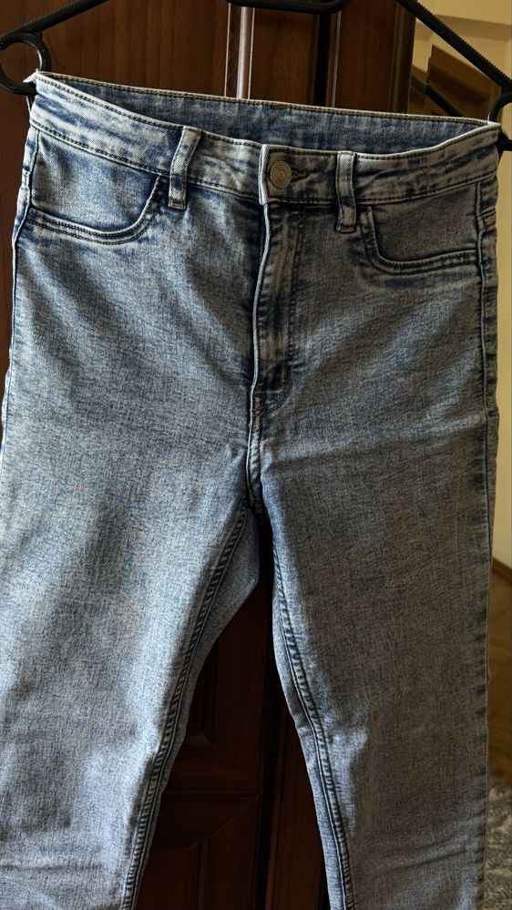 Продам джинси H&M, голубі варьонки