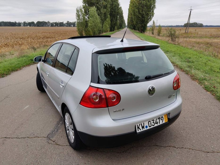 Volkswagen Golf 5. 1,6 mpi