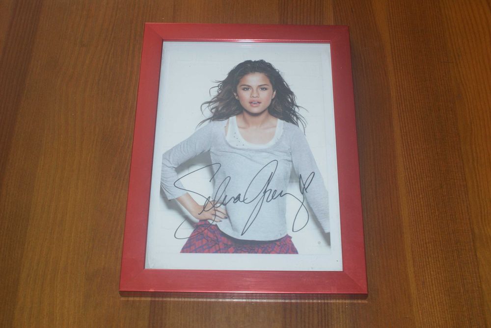 Selena Gomez autograf zdjęcie w ramce
