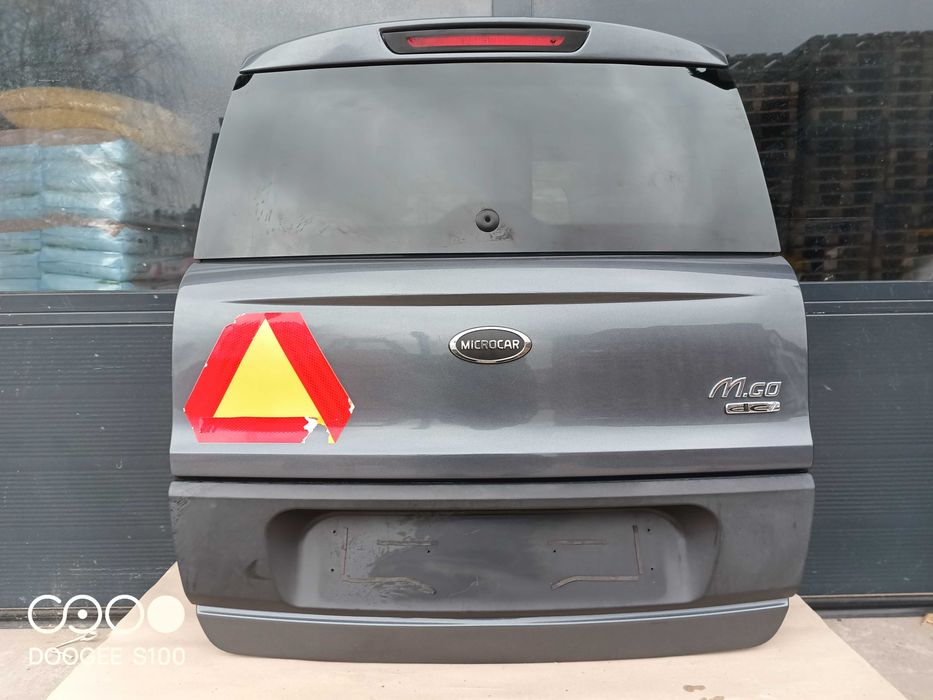 Microcar M.go mgo VI 6  klapa pokrywa bagażnika kompletna
