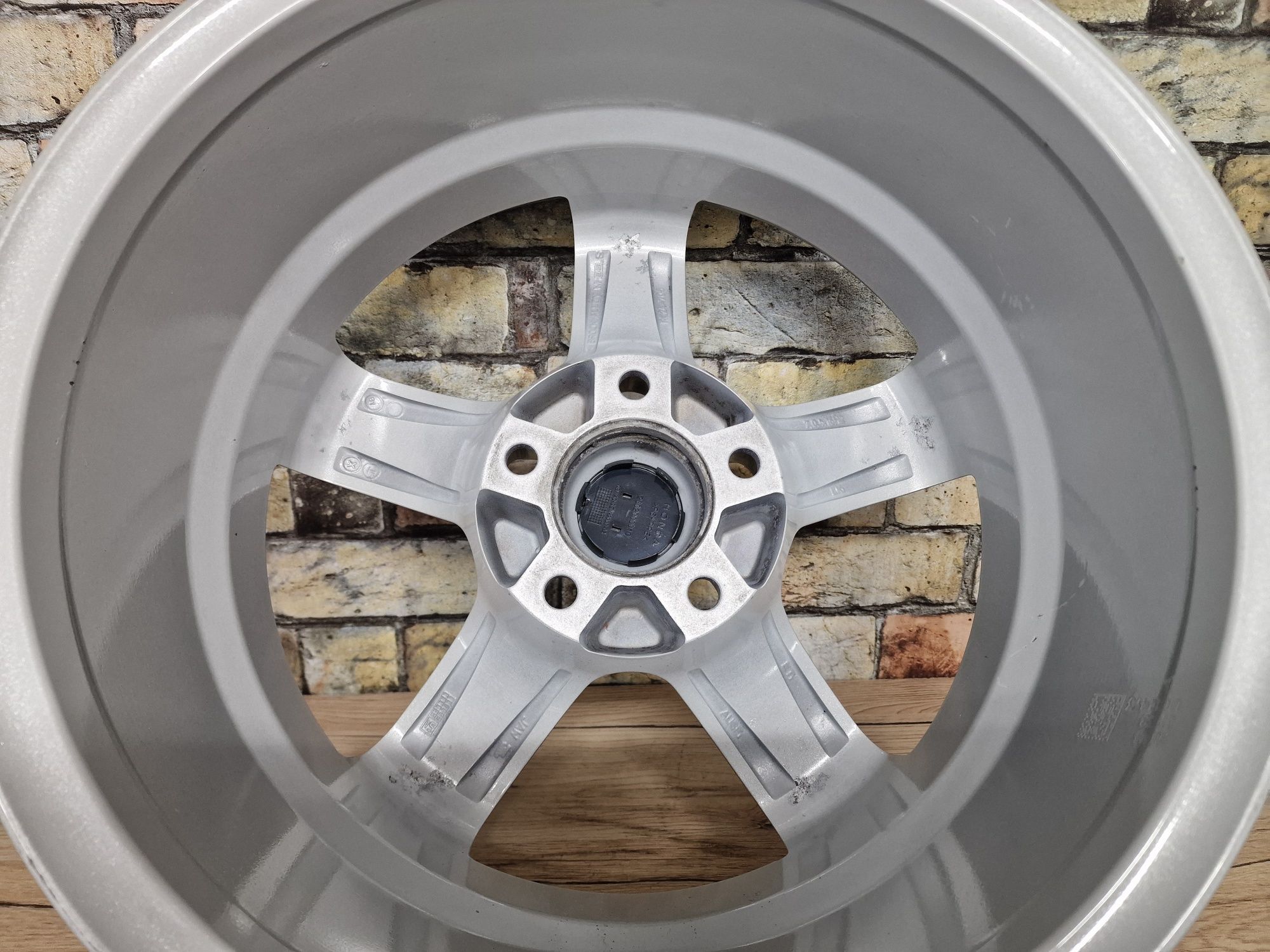 Felgi Aluminiowe 16' 5x114,3 DACIA Duster RENAULT Fluence