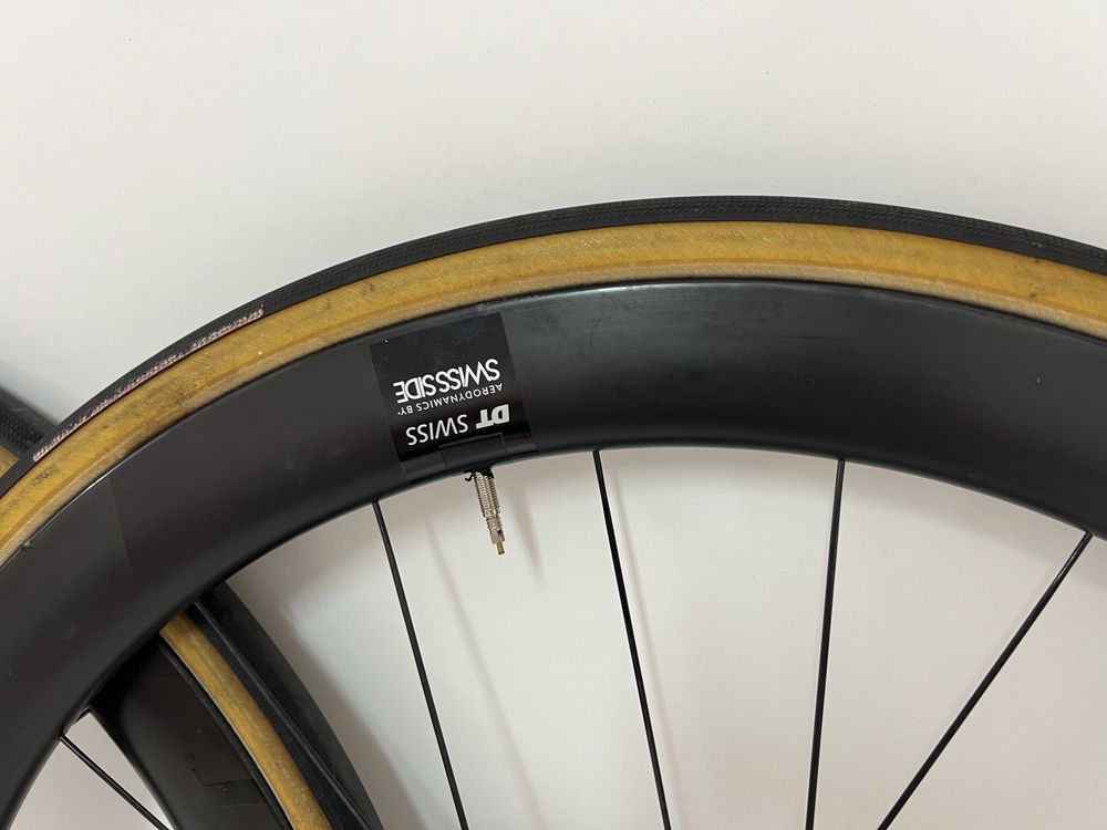 Rodas estrada DT Swiss ARC 1400 cubos 240 tubeless/clincher