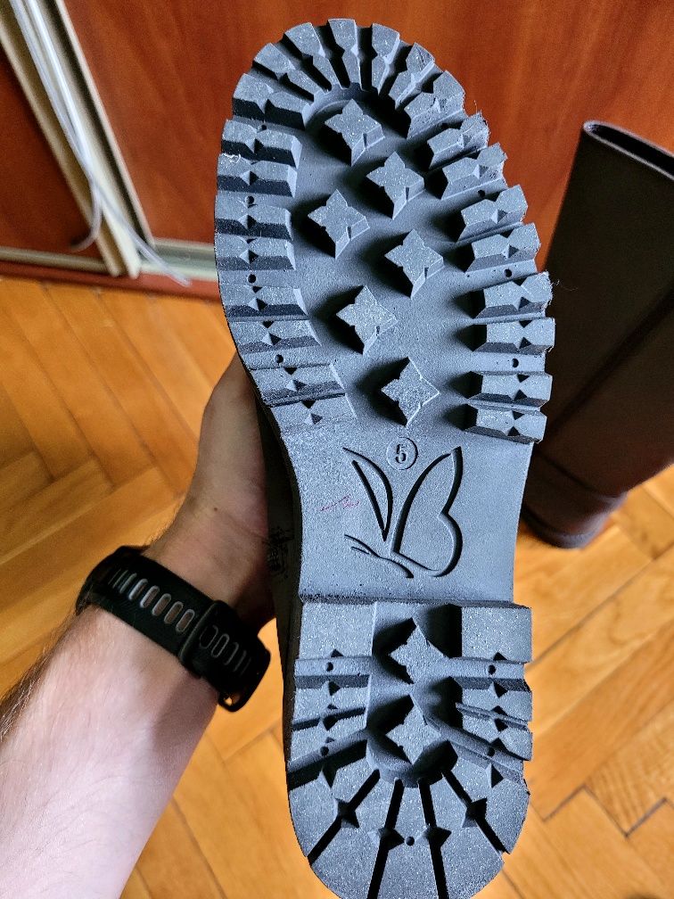 Buty kozaki caprice taupe nubuc nowe rozmiar 38