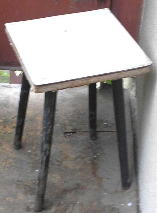 продається табуретка