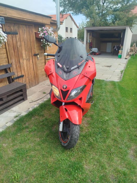Skuter Gilera Nexus 125