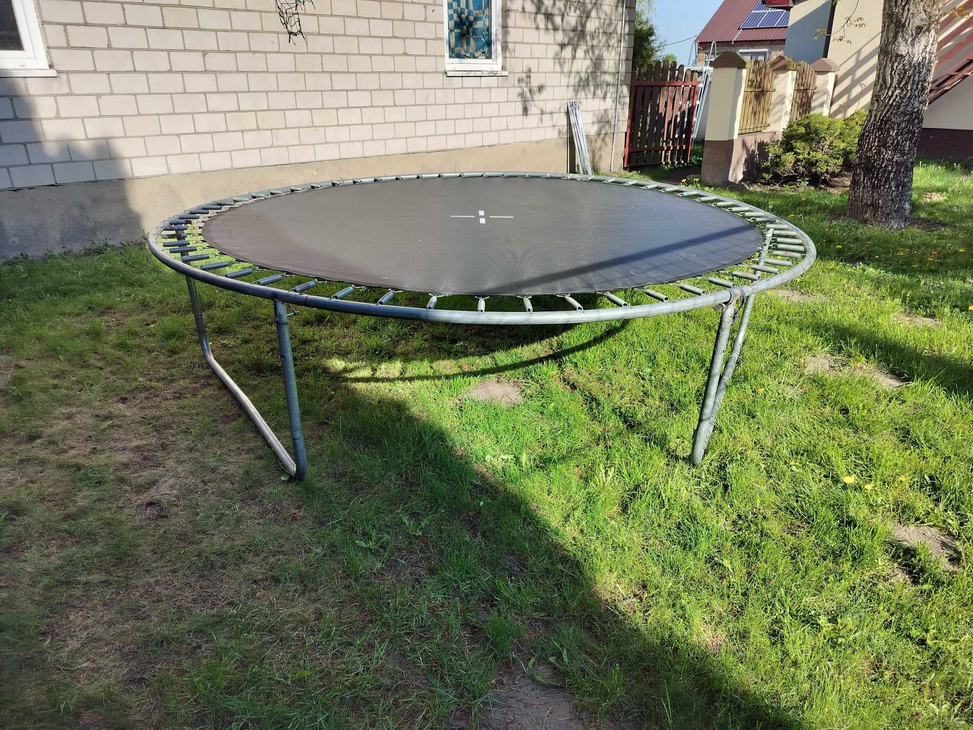 Trampolina dla dzieci