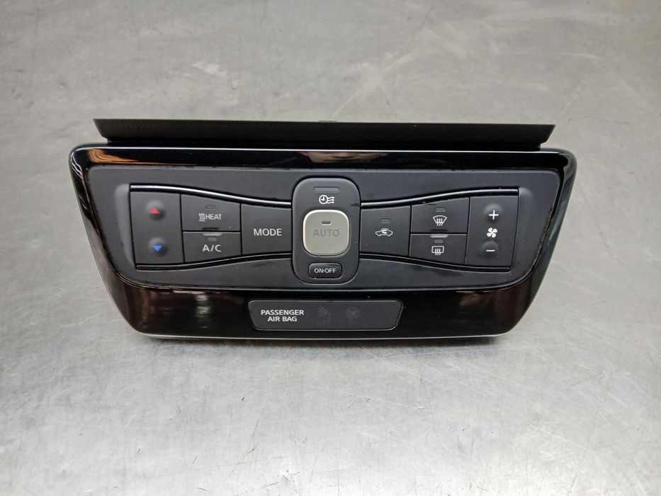 Comando chauffage / sofagem NISSAN Leaf EV (ZE1)