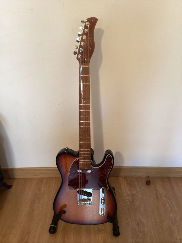 Guitarra Sire Larry Carlton T7