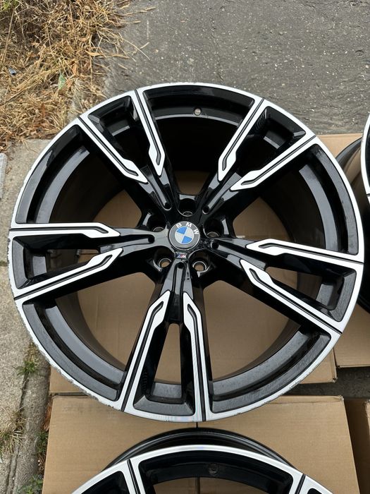 Felgi 22 Bmw X5 X6 9,5J i 10,5J używane proste