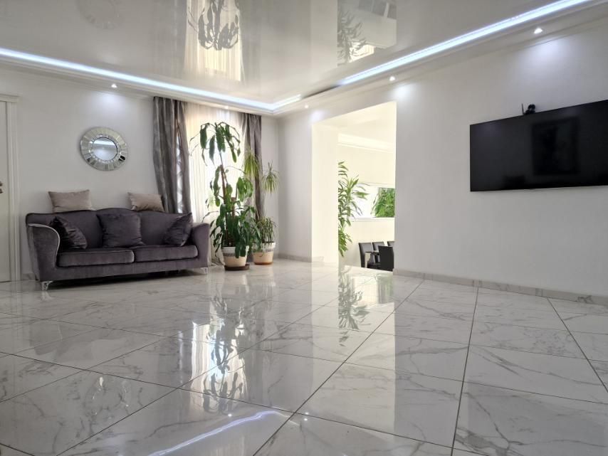 Аренда VIP дома 12 минут от Днера,1700$ с коммунальными (генератор)