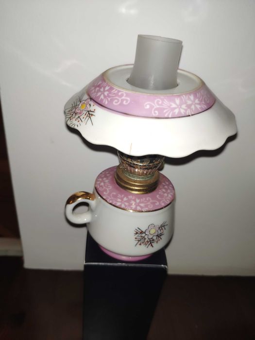 Kolekcjonerska porcelanowa mini lampka naftowa n8