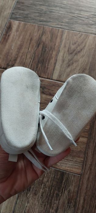 Buciki białe niemowlęce niechodki kik