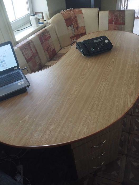 Офісний стіл. Розміри 1м90 на 1м 40см ТОРГ