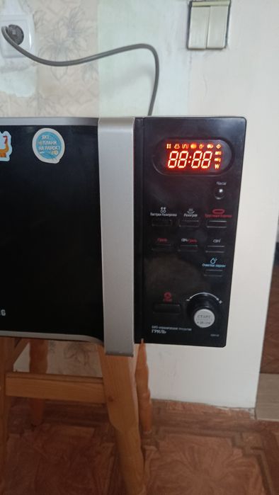 Мікрохвильова  микроволновка Samsung СВЧ+ гриль не працює