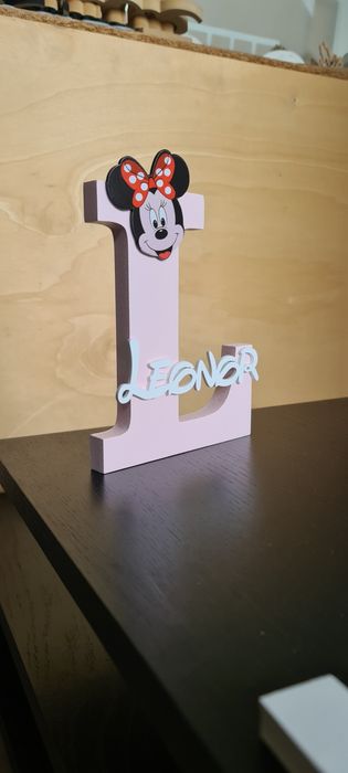 Letra de Madeira - Leonor Disney