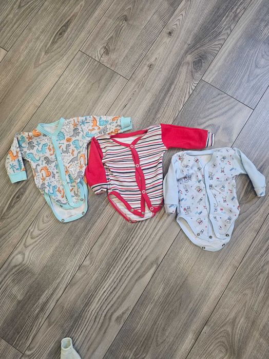 Ubranka niemowlęce roz. 56