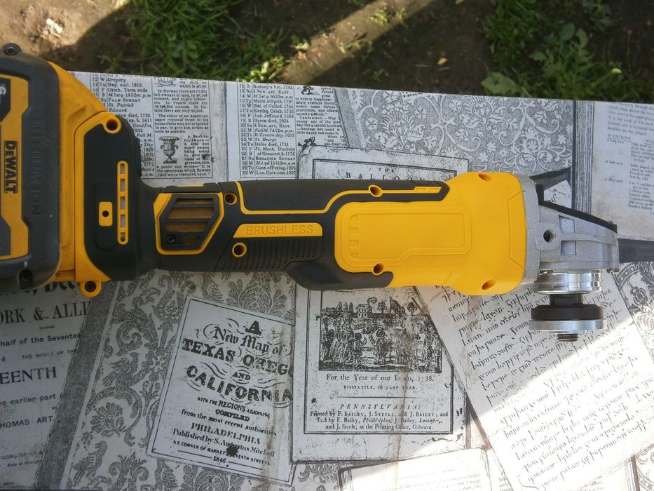 болгарка аккумуляторная dewalt 18v регулятор оборотов