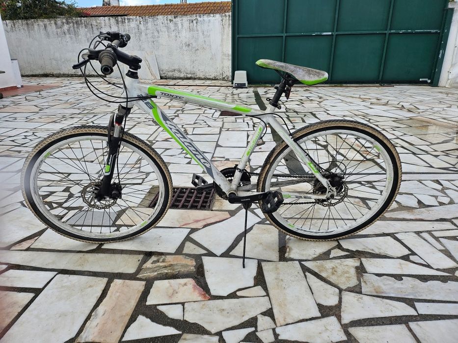 Bicicleta com amortecedores
