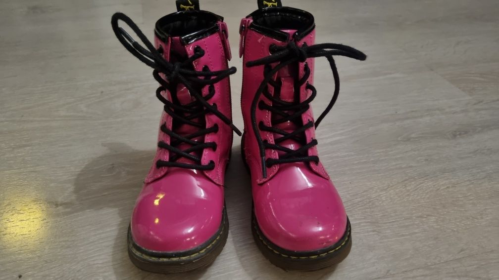 Buty lakierowane trapery kozaki ciemnoróżowe a'la martensy r. 26