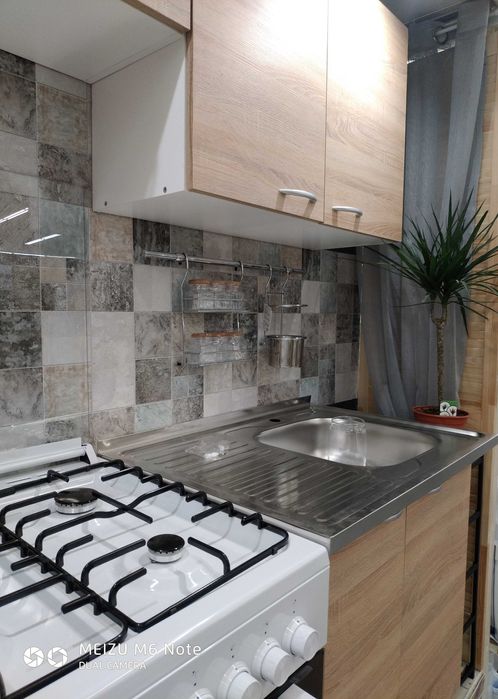 Продам нову кухню.