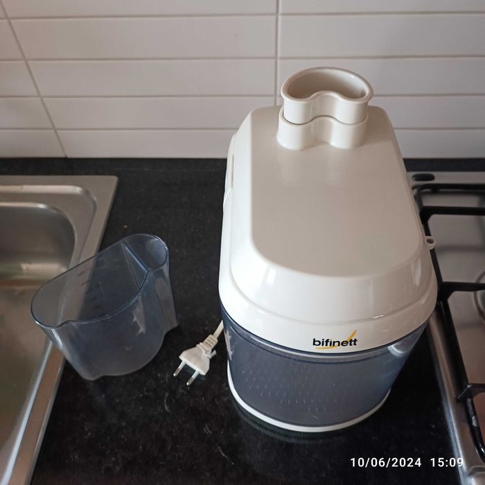 Máquina de fazer sumos naturais