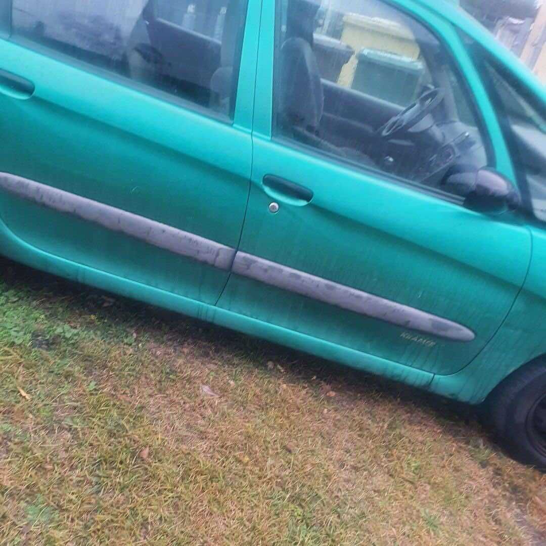 Citroen Xsara Picasso 1.8 benzyna kolor zielony metalik KRX na części
