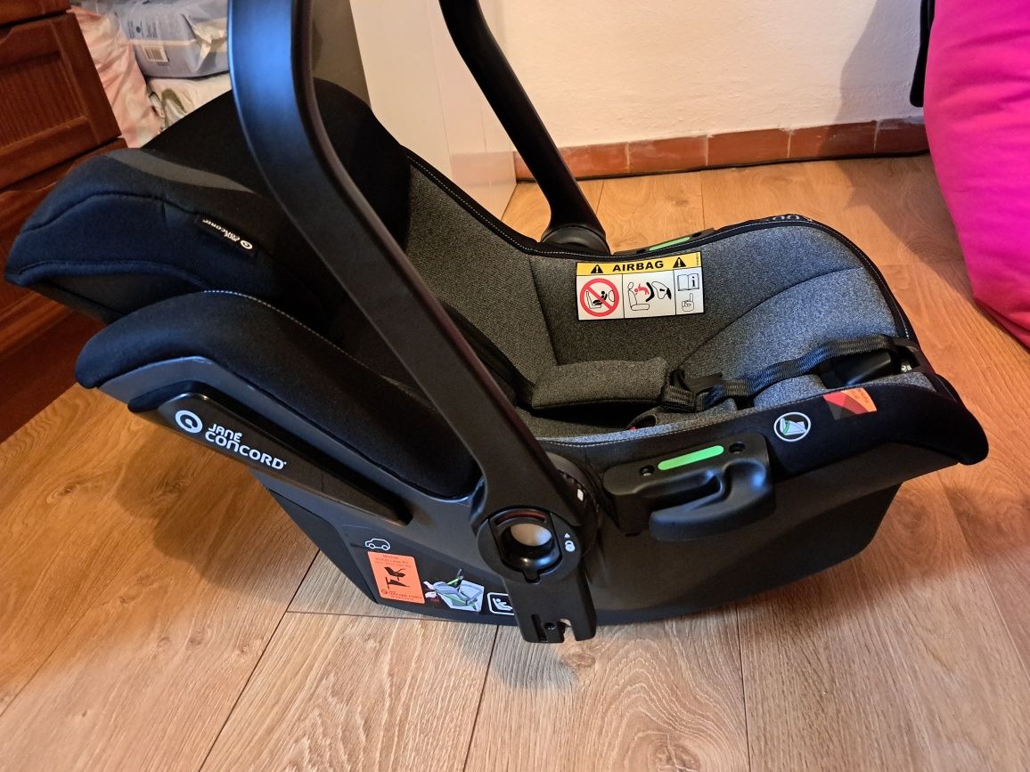 Ovo bebé Jané Concord + Isofix Koos Matrix