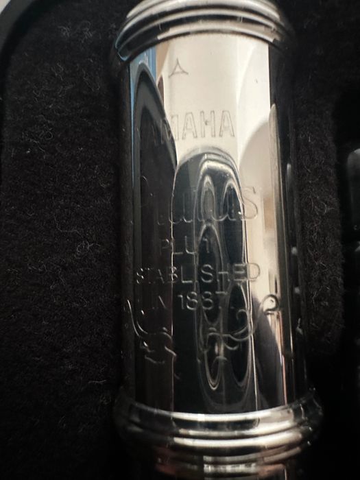 Flauta Transversal Yamaha Plutus