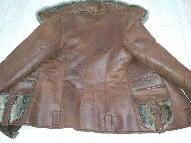 Короткая женская дублёнка