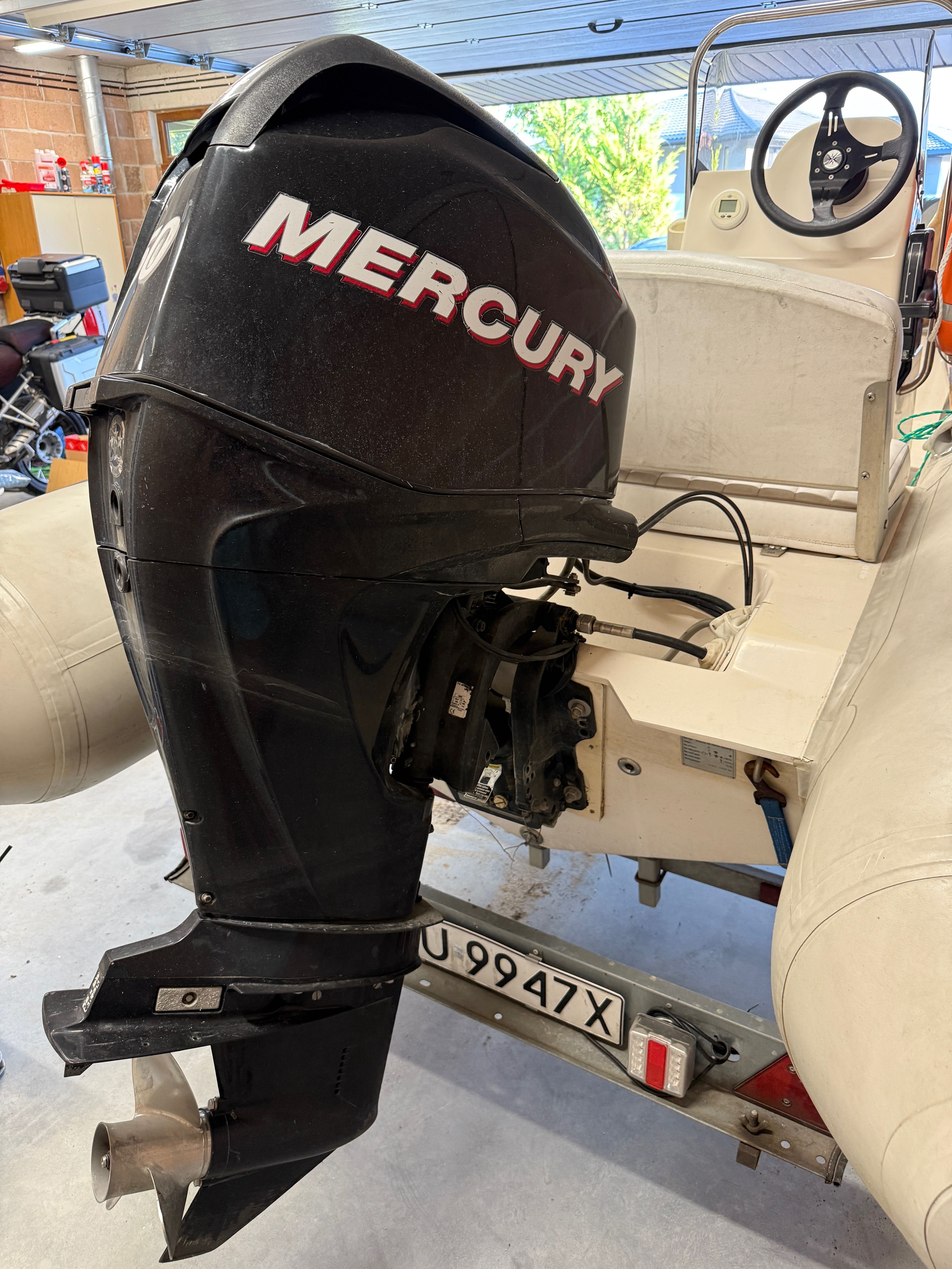 Ponton RIB Mercury