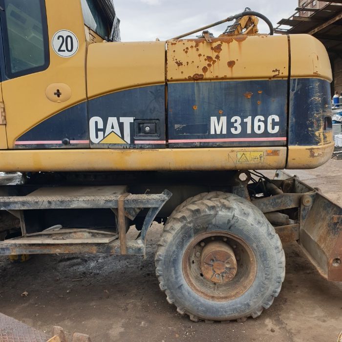 Koparka cat 316c części