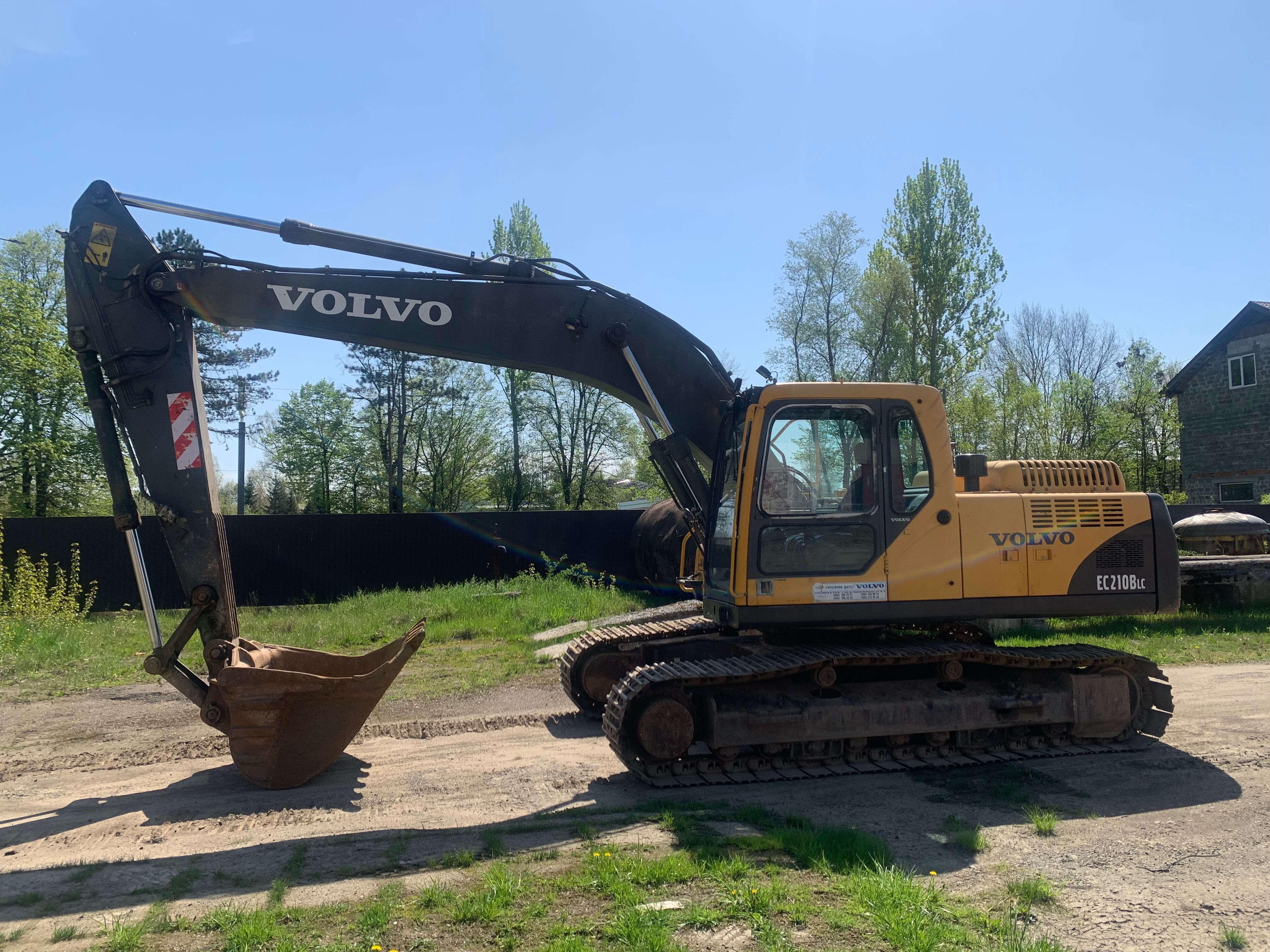 Екскаватор гусеничний Volvo EC 210 BLC