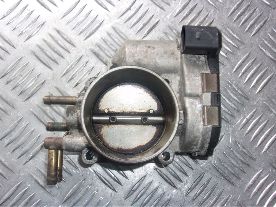 Audi A4 (B5 B6 B7) A6 (C5 C6) A8 (D3) - przepustnica 2.4 2.8 3.0