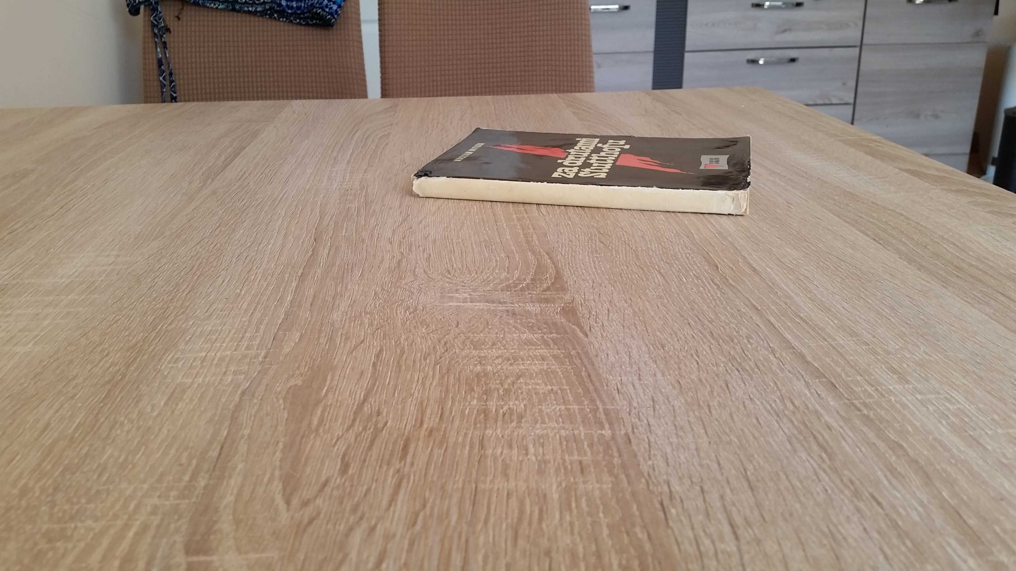 Za drutami Stutthofu Wspomnienia więźnia obozu - Wacław Mitura