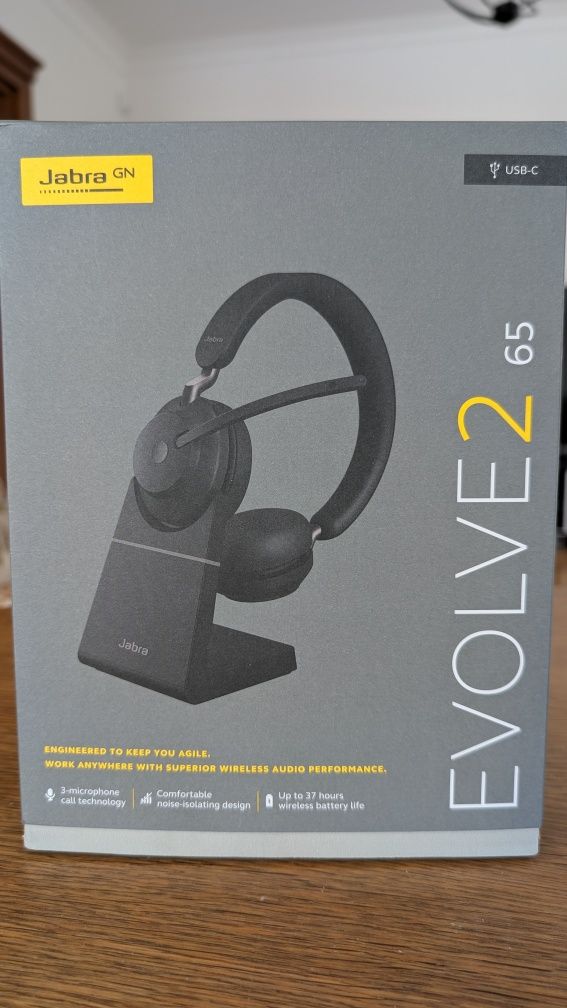 Jabra evolve2 65 USB C ze stojakiem