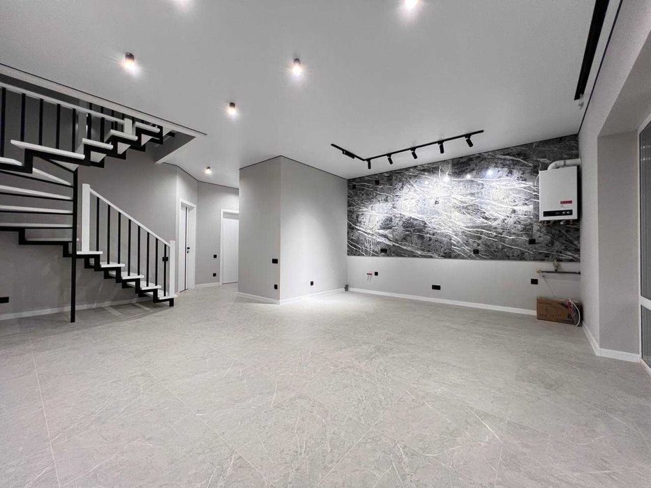 Продаж таунхаусу з ремонтом!