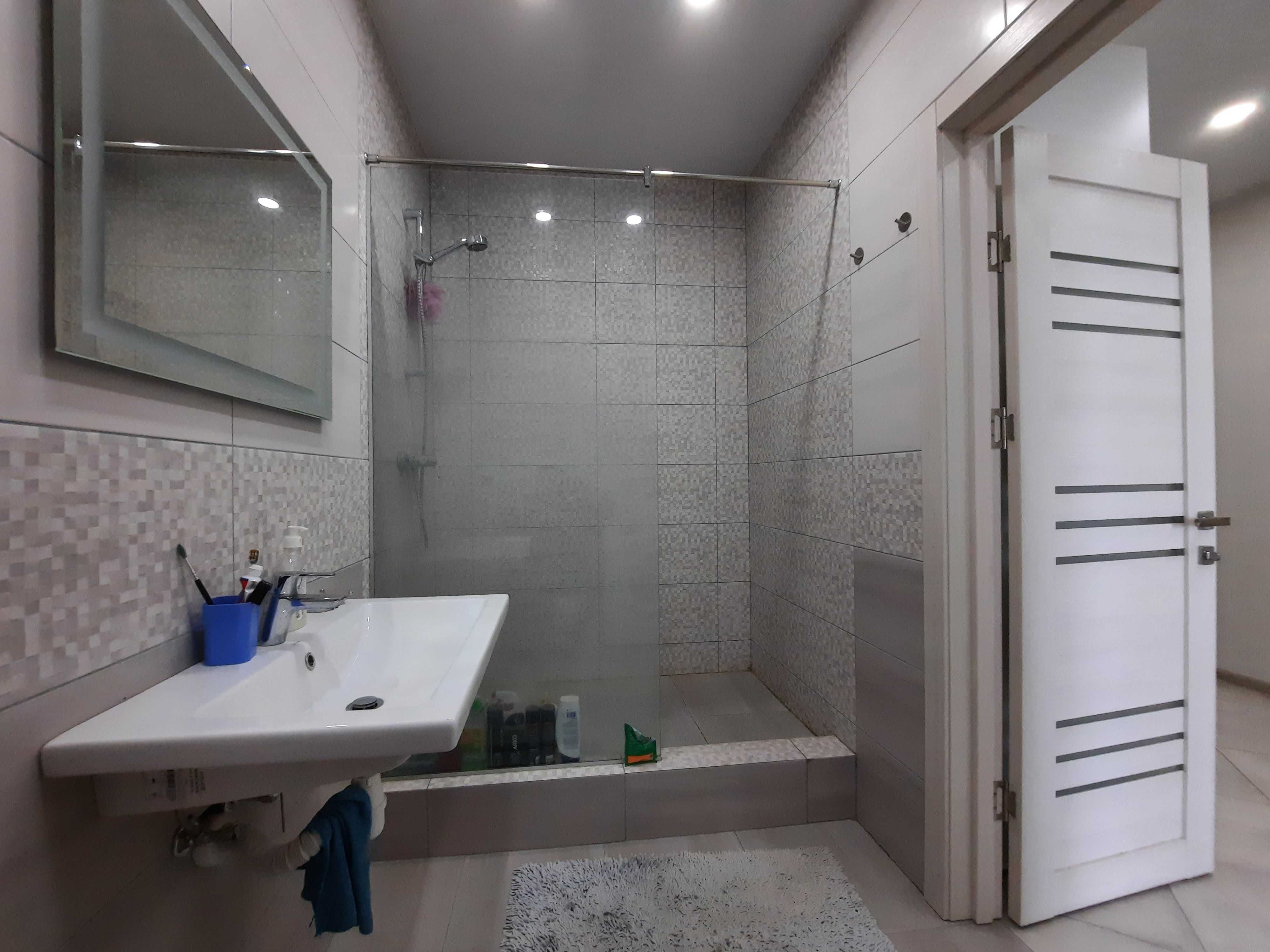 Продам современную  1 комнатную квартиру в ЖК Дмитриевский 327374